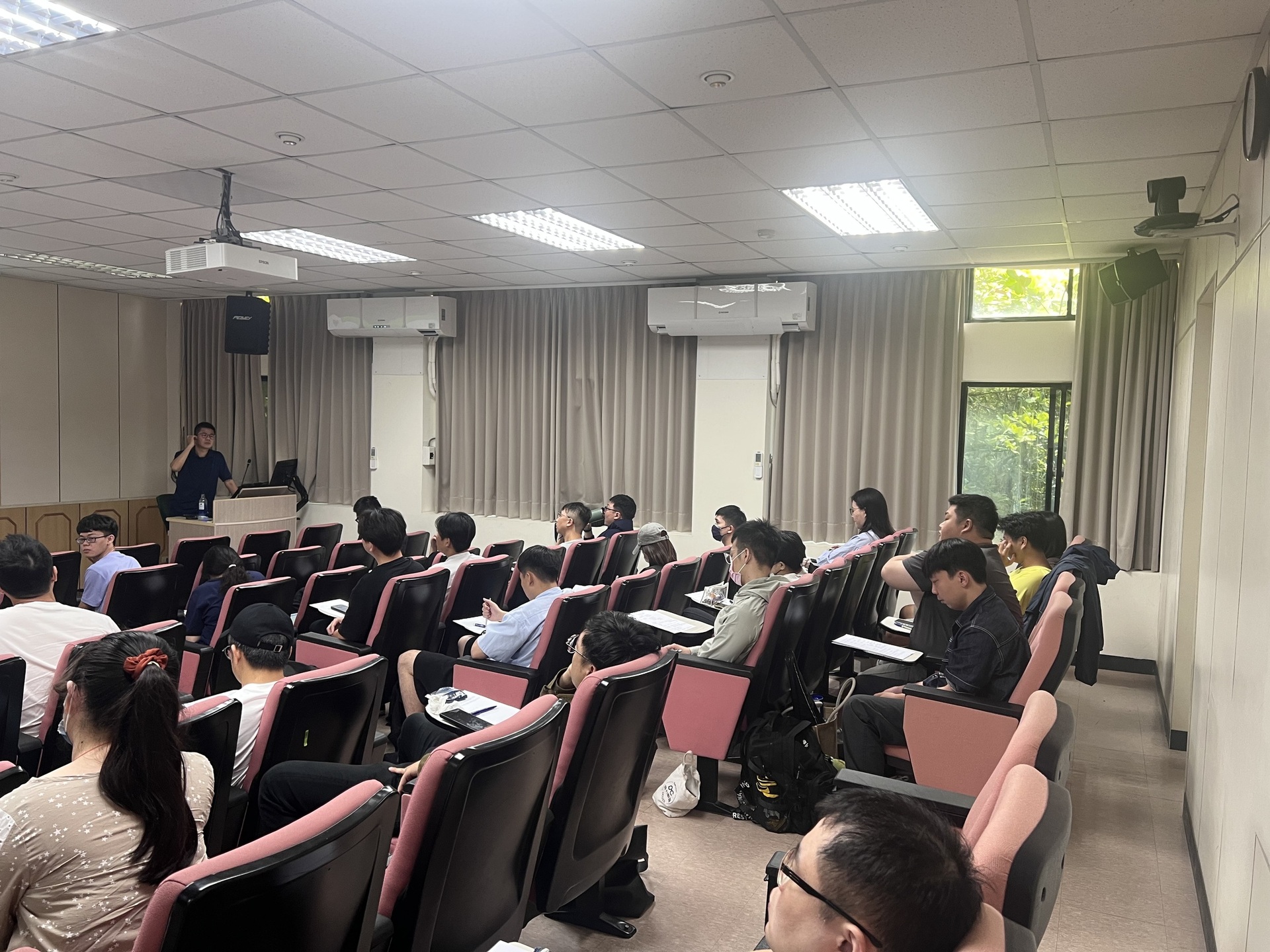 專題演講 - 台積電綠色製造部 傅正貴 技術副理演講(另開新視窗/jpeg檔)圖片