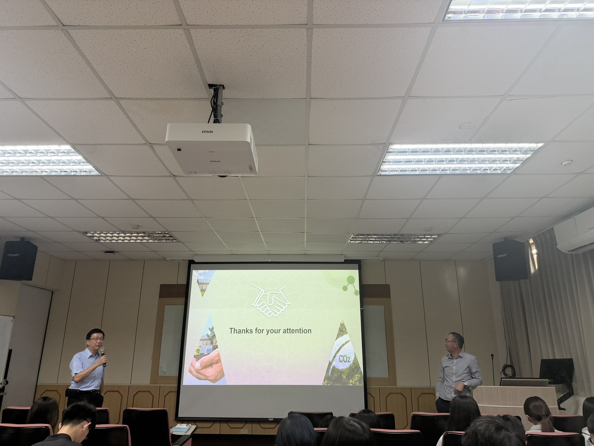 書報討論 -逢甲大學環境工程與科學系 吳俊哲 特聘教授演講(另開新視窗/jpg檔)圖片