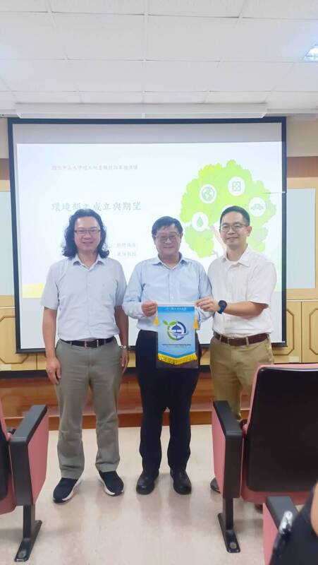 書報討論 -行政院 張子敬 前政務委員演講圖片