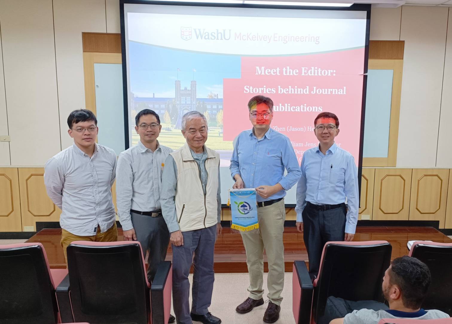 書報討論 -美國聖路易華盛頓大學能源環境與化學工程系 賀震 教授演講(另開新視窗/jpg檔)圖片