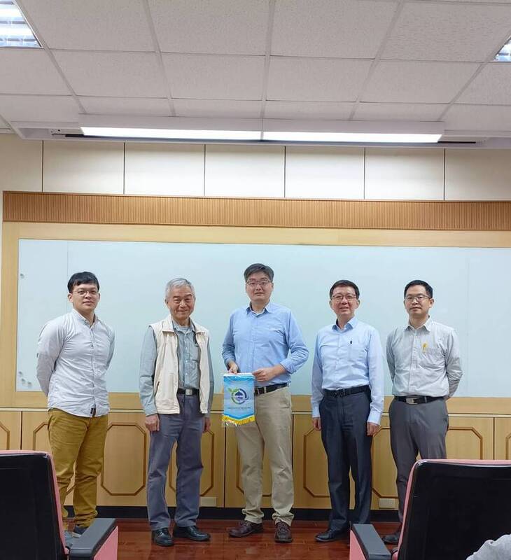 書報討論 -美國聖路易華盛頓大學能源環境與化學工程系 賀震 教授演講圖片