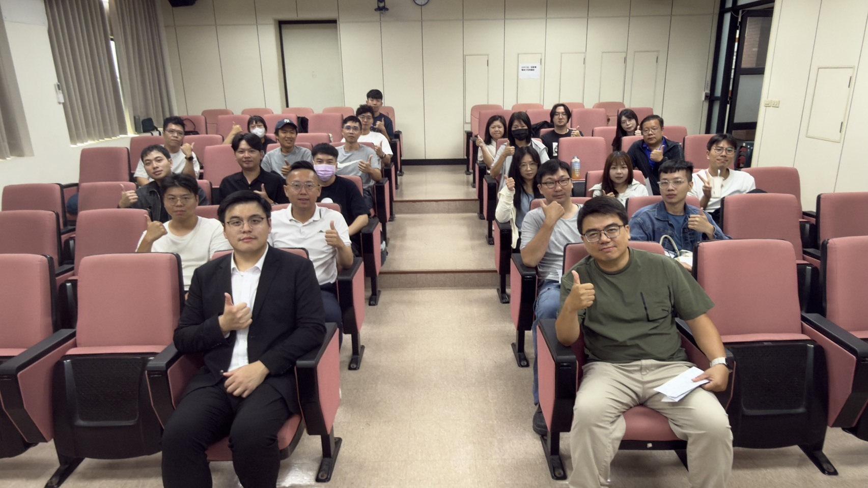 專題演講 -彭博有限合夥企業 王子禎 能源轉型分析師演講(另開新視窗/jpg檔)圖片