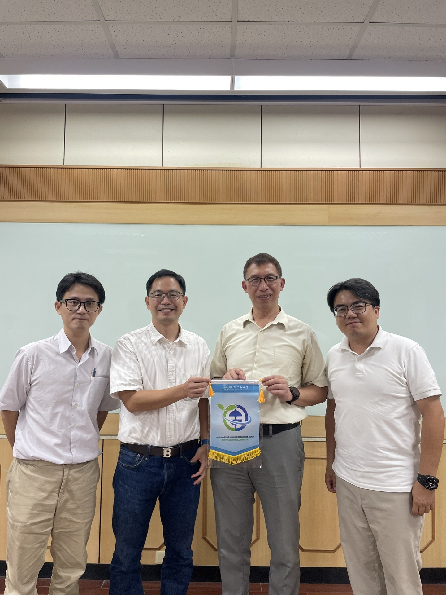 書報討論 -國立清華大學原子科學院分析與環境科學研究所 董瑞安 講座教授演講(另開新視窗/jpg檔)圖片