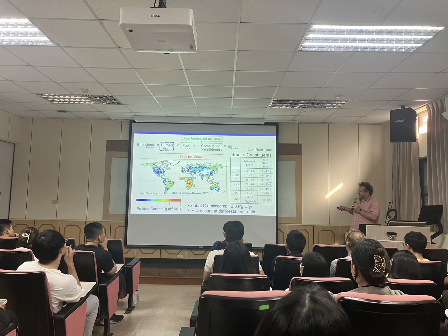書報討論- Dept. of Geography, King’s College London UK Martin J. Wooster Professor(另開新視窗/jpg檔)圖片