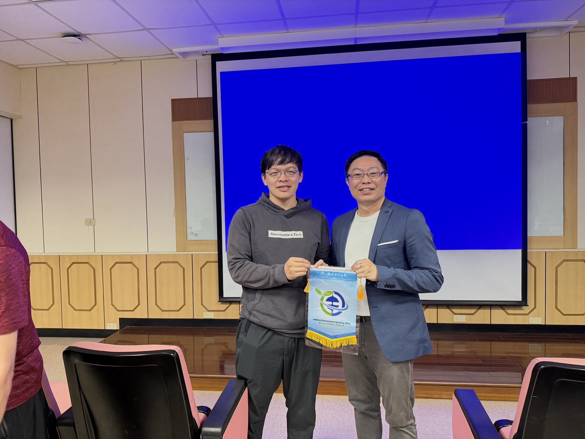 專題演講 -台灣碳梭科技股份有限公司 蔡政諺 執行長演講(另開新視窗/jpeg檔)圖片